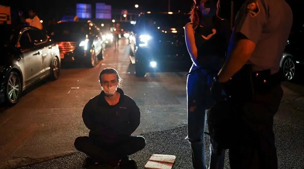 Police chief resigns in US' Atlanta after cop shoots and kills black man, protests erupt