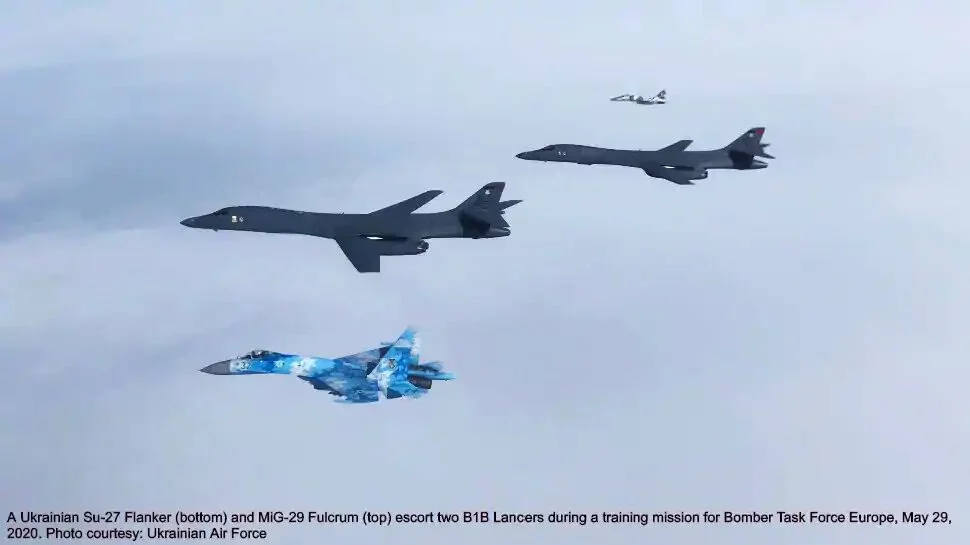 Sukhoi Su-27, Mikoyan-Gurevich MiG-29, MiG-21 fighters escort US B-1B Lancers over Europe, F-16s also join